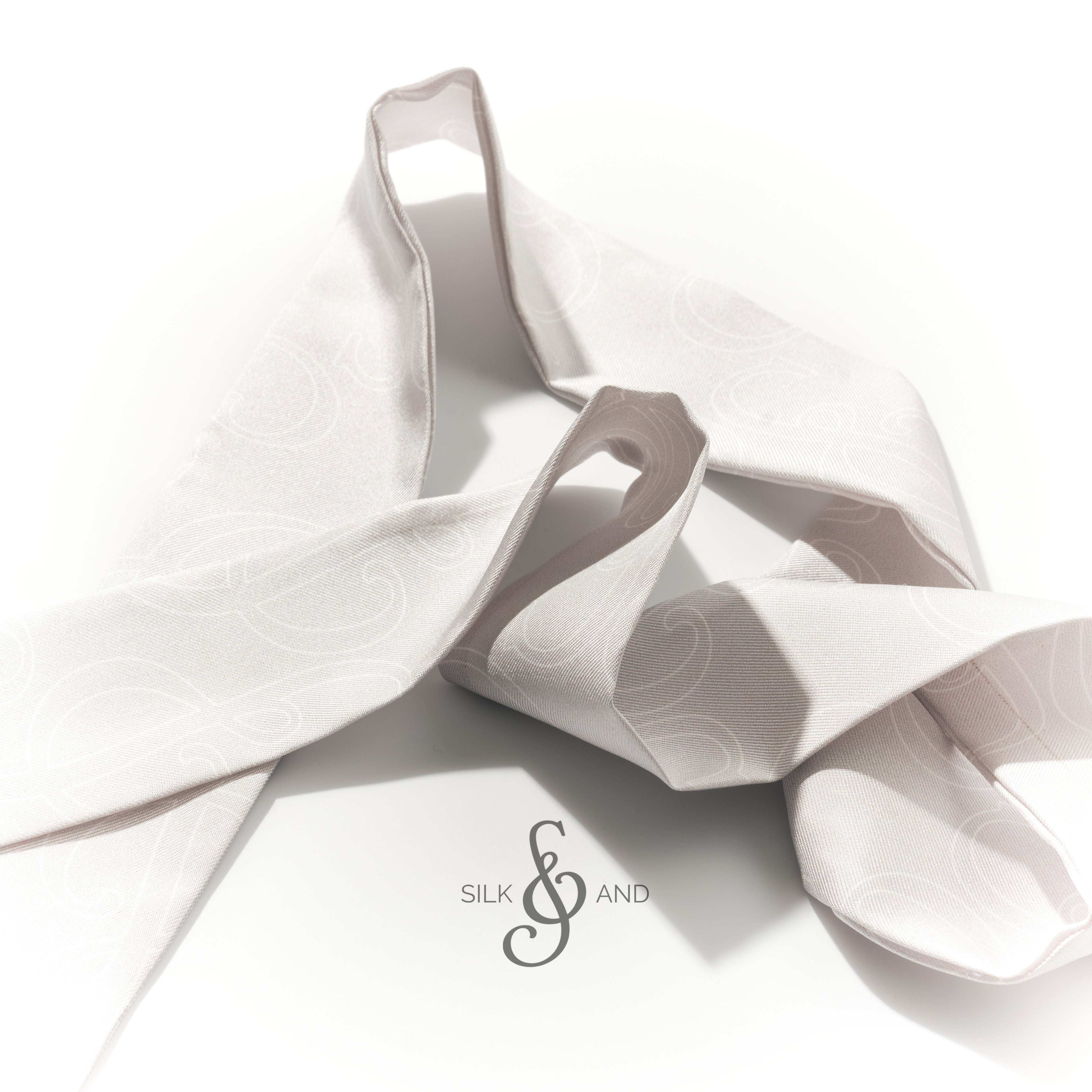 SILK& TWILLY GREY