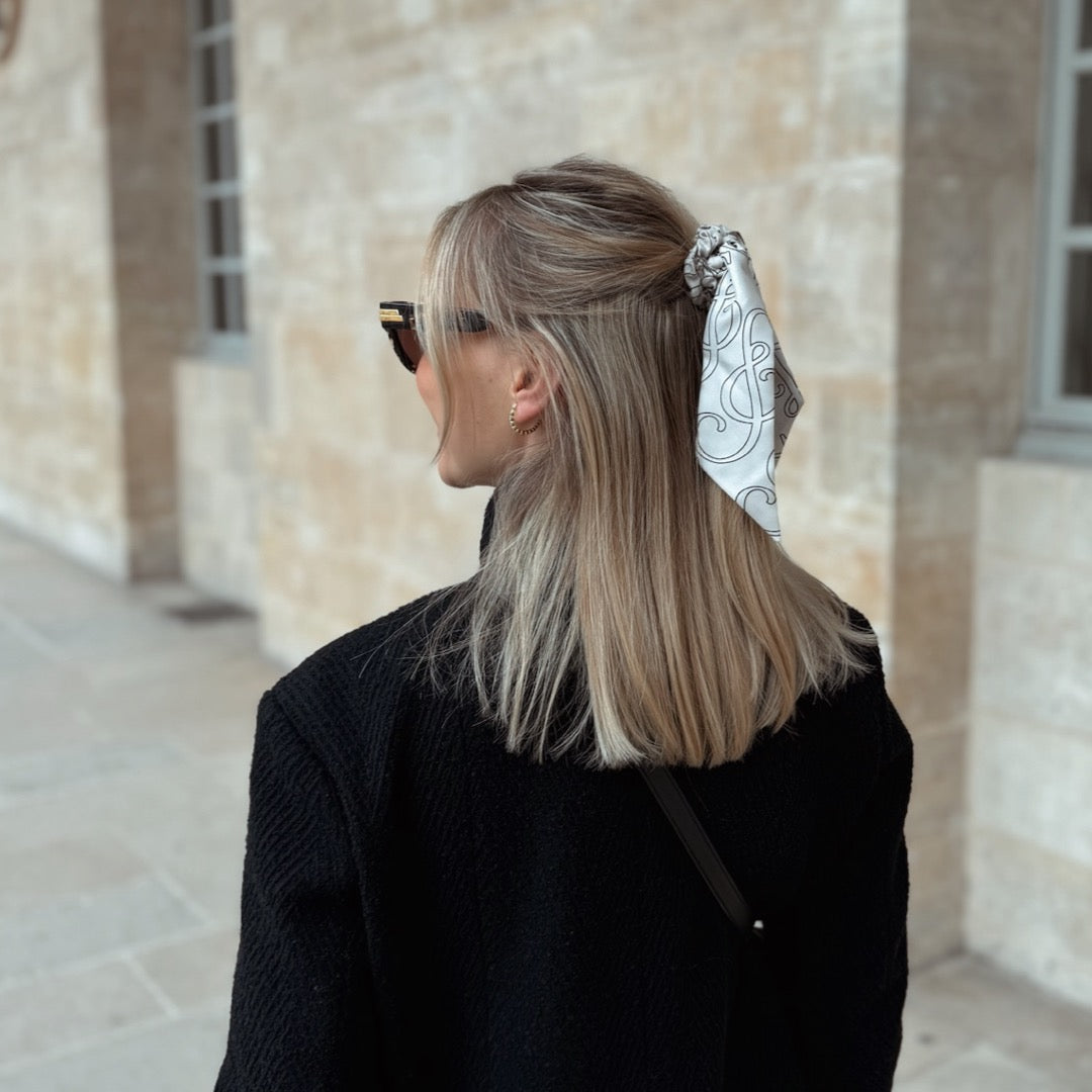 SILK& BOW OFF-WHITE