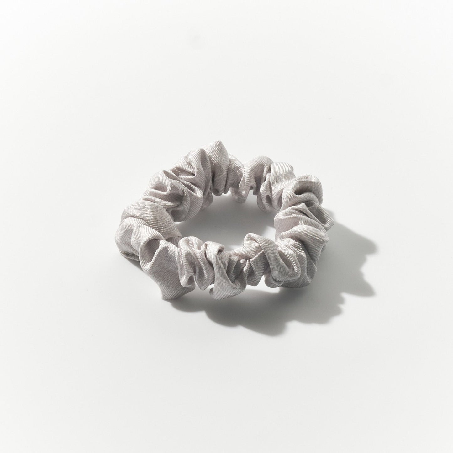 SILKAND_MINI_SCRUNCHIE_GREY