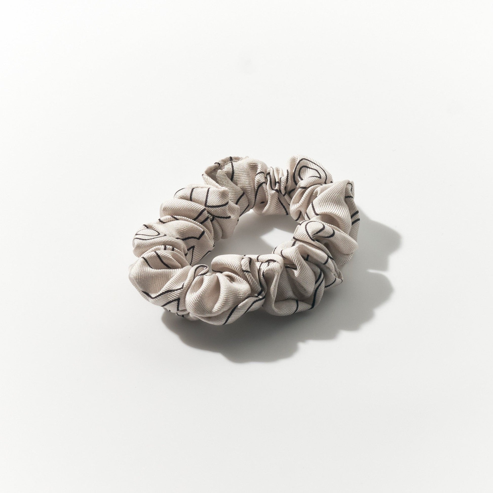 SILK_MINI_SCRUNCHIE_OFFWHITE