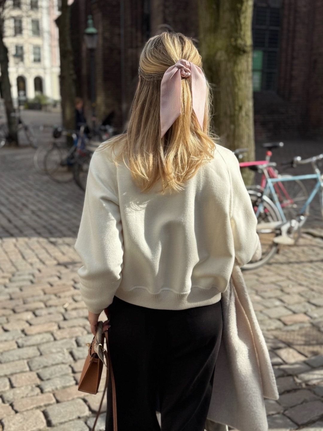 SILK& BOW