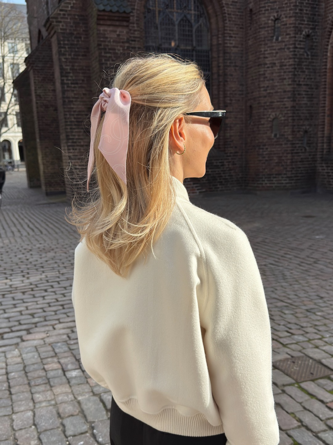 SILK& BOW